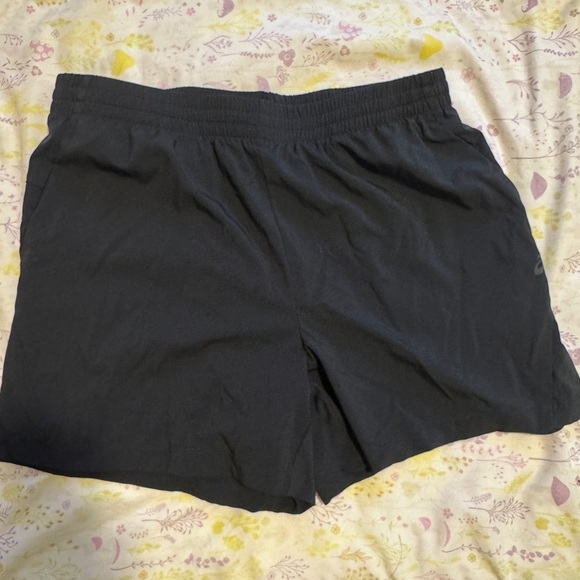 4/$25 Like new Black Women's asics Shorts sz L - Picture 1 of 6
